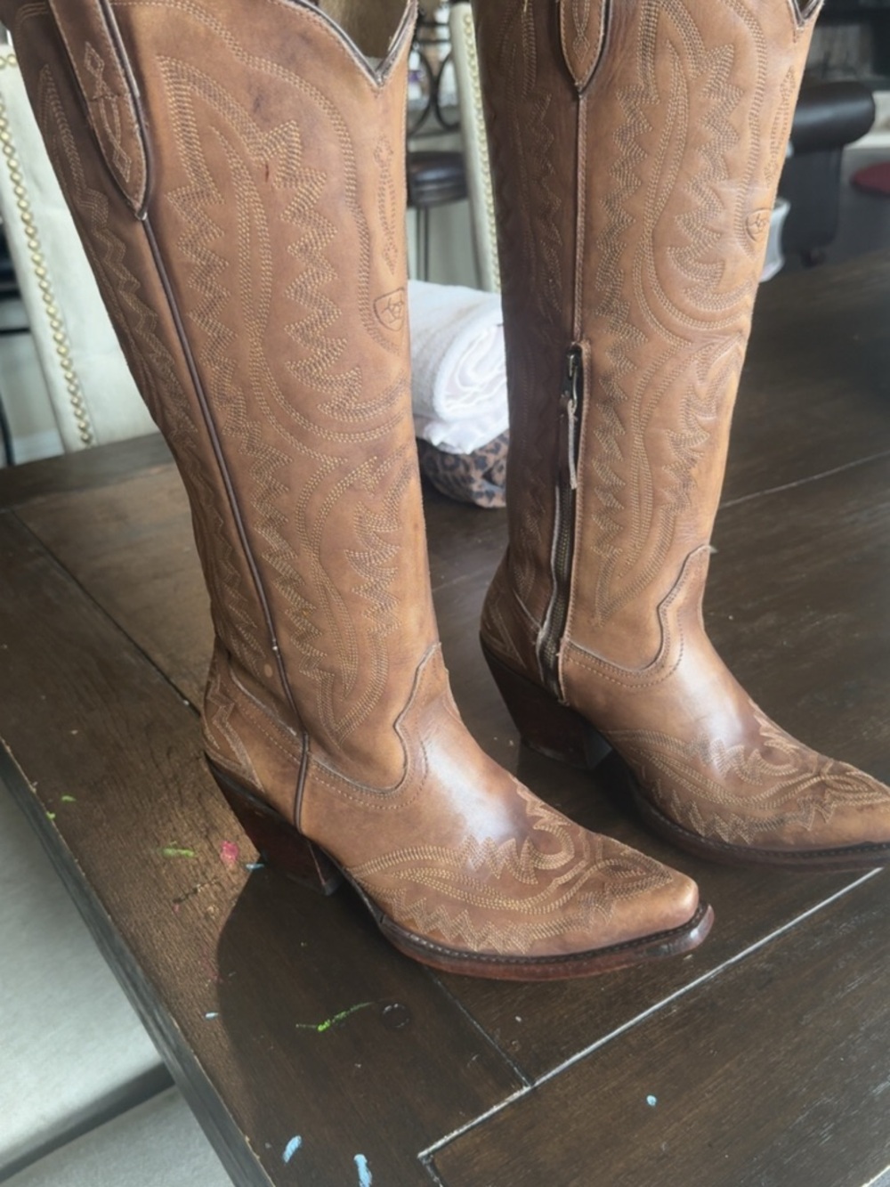 Ariat Casanova Brown boots. Wor once. I changed my mind & want the camel color.